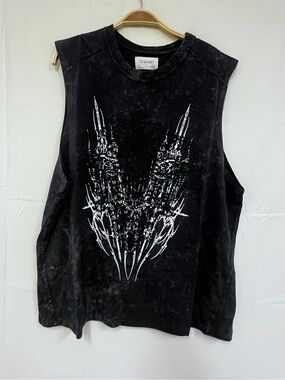 NEW Nova men colliding muscle tee size: L